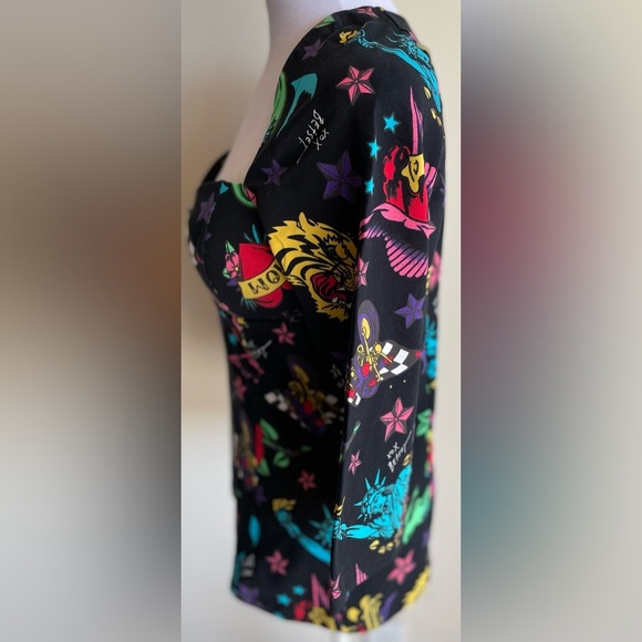 BETSEY JOHNSON SWEETHEART NECK TATTOO PRINT TOP, SZ L - Picture 14 of 14